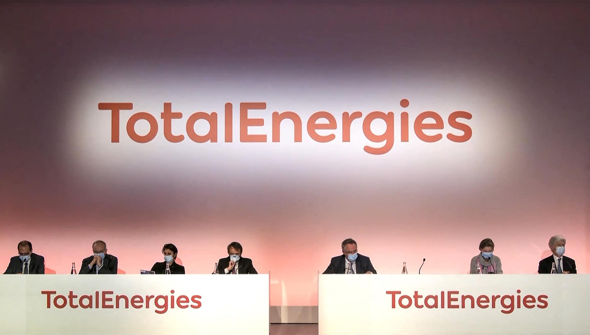Passage aux énergies vertes Total va changer de nom Total Energies