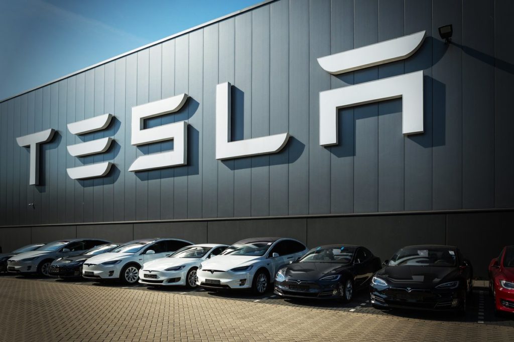 Tesla sous pression de la concurrence malgré ses bonnes performances