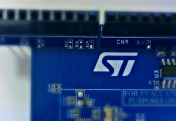 STMicro - De bons résultats face à la pénurie de semi-conducteurs